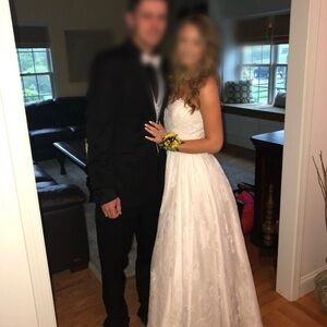 Elegant White Lace Strapless Gown